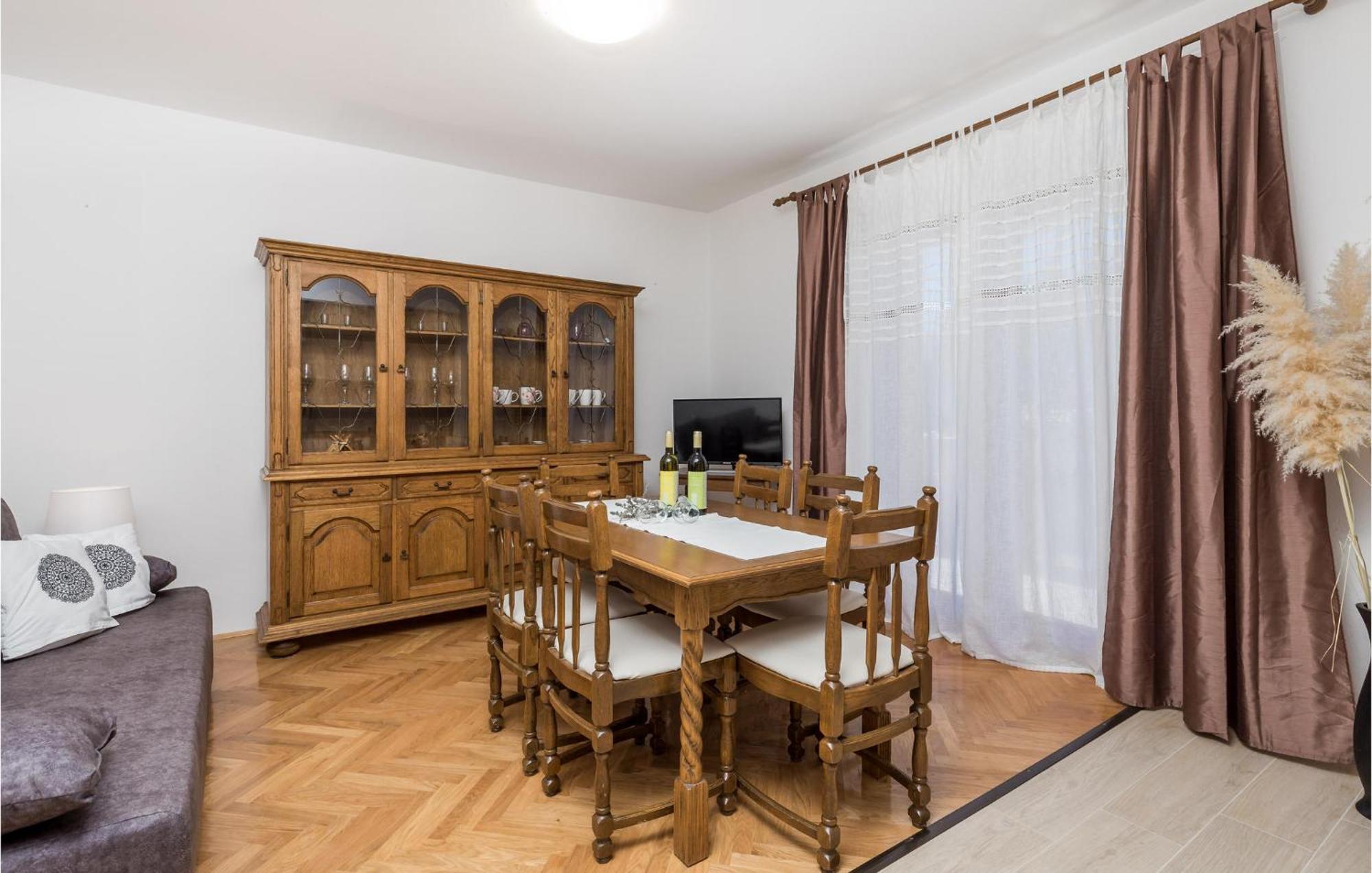 2 Bedroom Awesome Apartment In Pag Pag Town Dış mekan fotoğraf