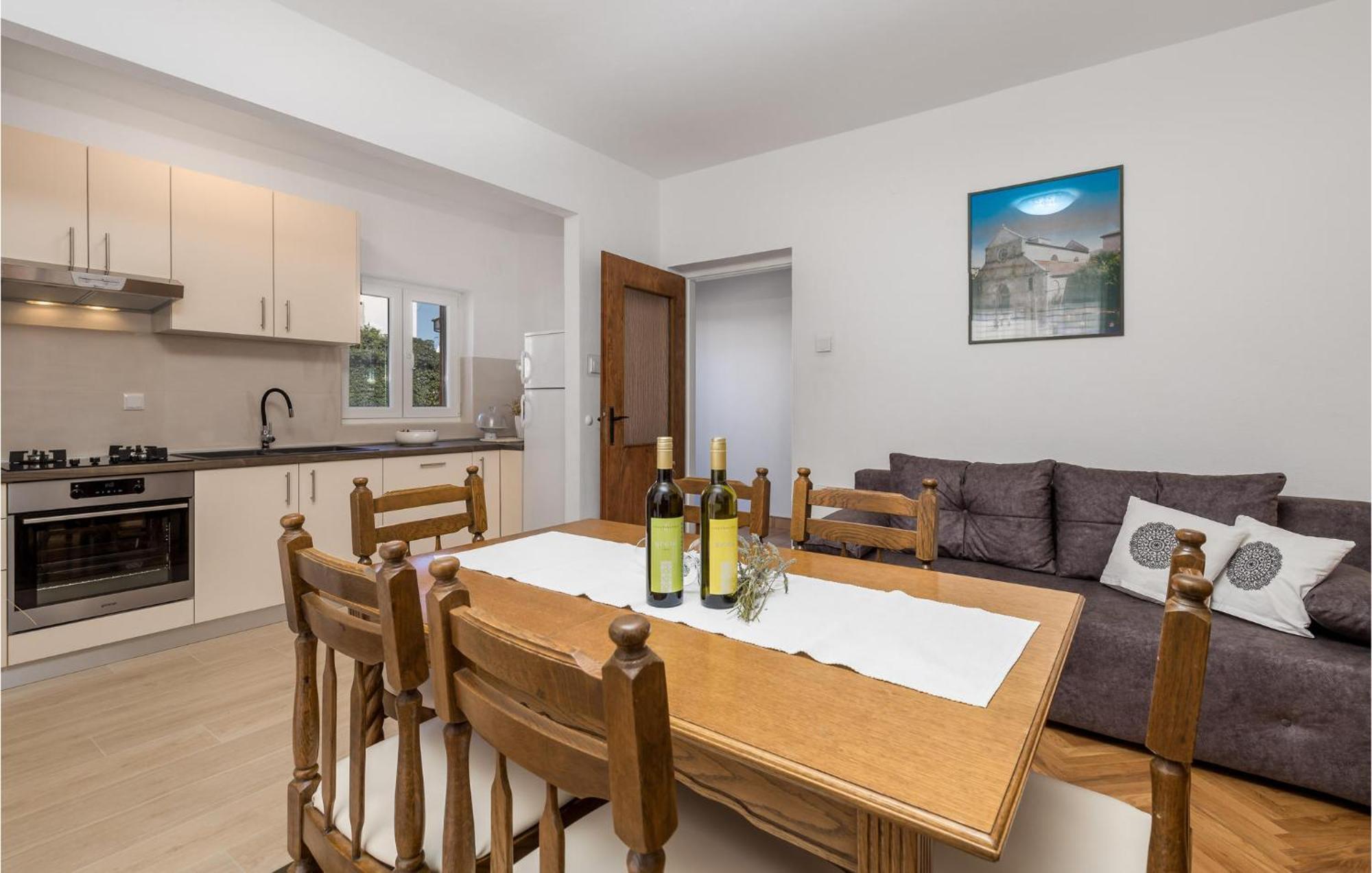 2 Bedroom Awesome Apartment In Pag Pag Town Dış mekan fotoğraf